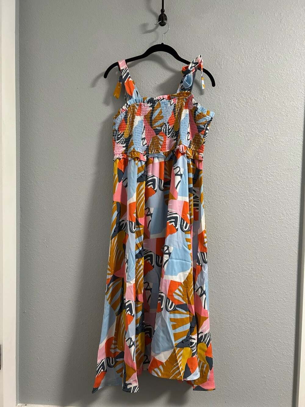 JODIFL Smocked Tie Shoulder Dress Size L Multicolor Printed
